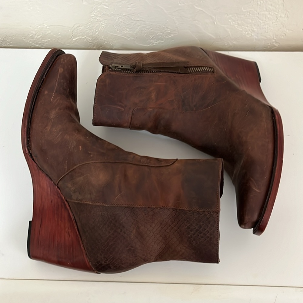 Johnny Ringo 100% Leather Solid Brown Size 10 B - image 6